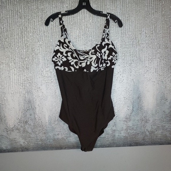 Silhouette Solution One Piece Swimsuit - Picture 1 of 7